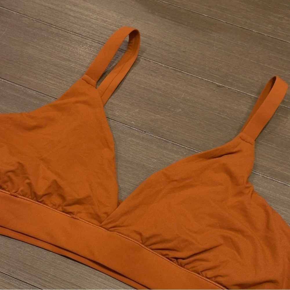 SKIMS Wear Everywhere Crossover Bralette - Picture 4 of 8